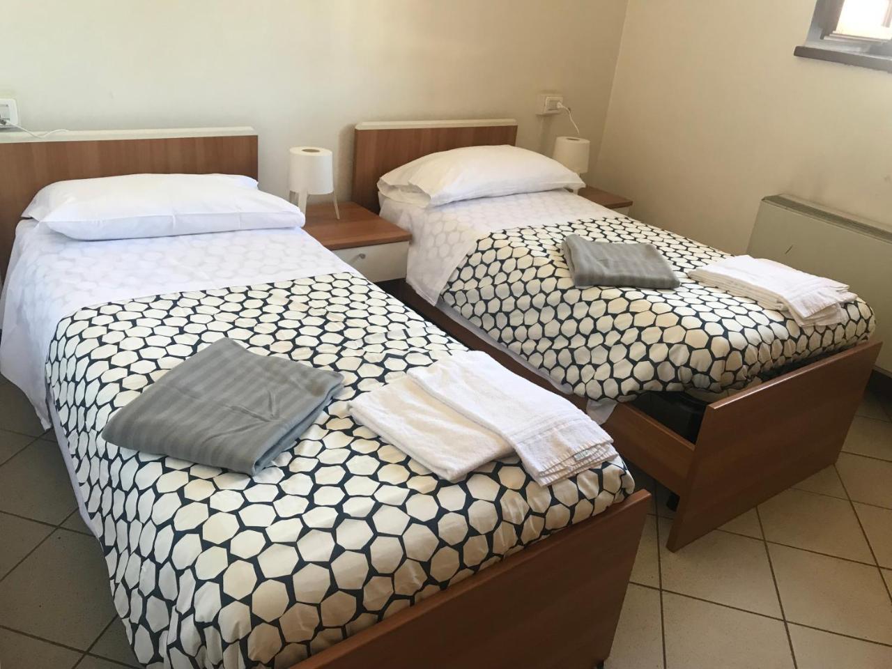 Albergo E Ostello Della Gioventu Biella Centro Storico エクステリア 写真